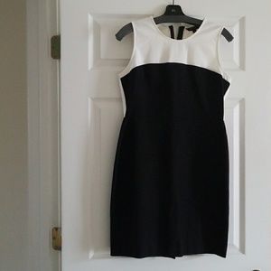 Banana Republic black/white sleeveless dress 12P